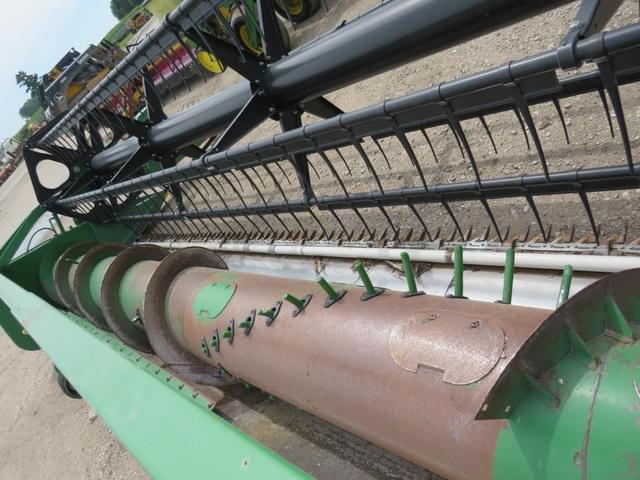 Image of John Deere 925F equipment image 4