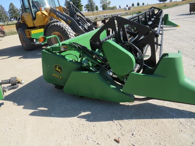 Image of John Deere 925F equipment image 1