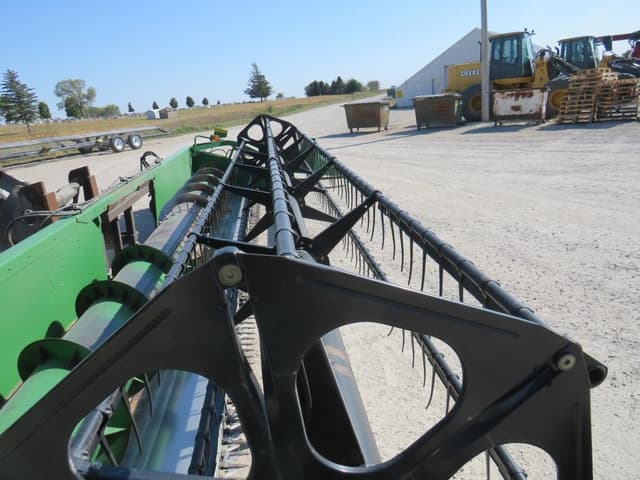 Image of John Deere 925F equipment image 2