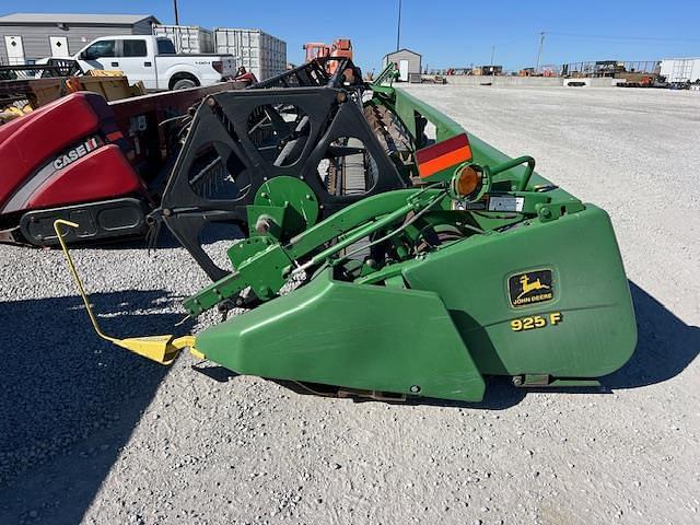 Image of John Deere 925F equipment image 1