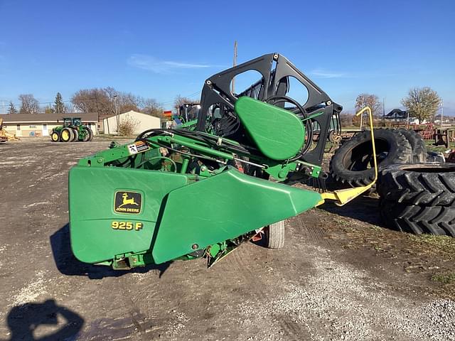 Image of John Deere 925F equipment image 2