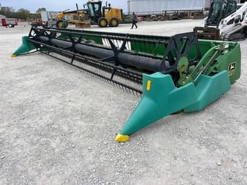 Main image John Deere 925F