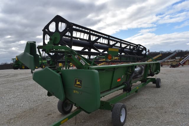 Image of John Deere 925F equipment image 4