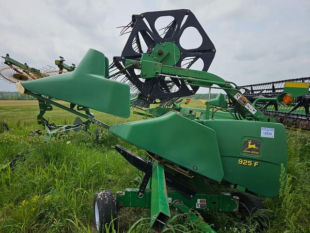 Image of John Deere 925F equipment image 1
