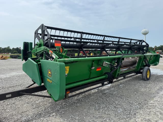 Image of John Deere 925F equipment image 2