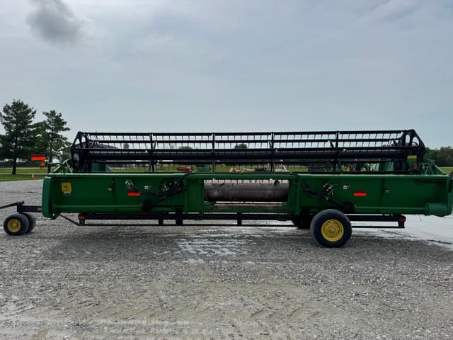 Image of John Deere 925F equipment image 4