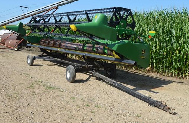 Image of John Deere 925F equipment image 1
