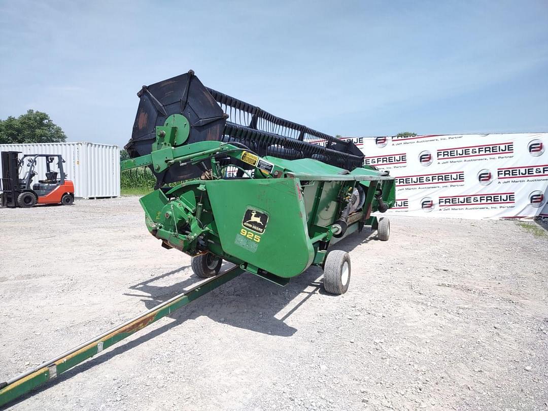 Image of John Deere 925F Primary image