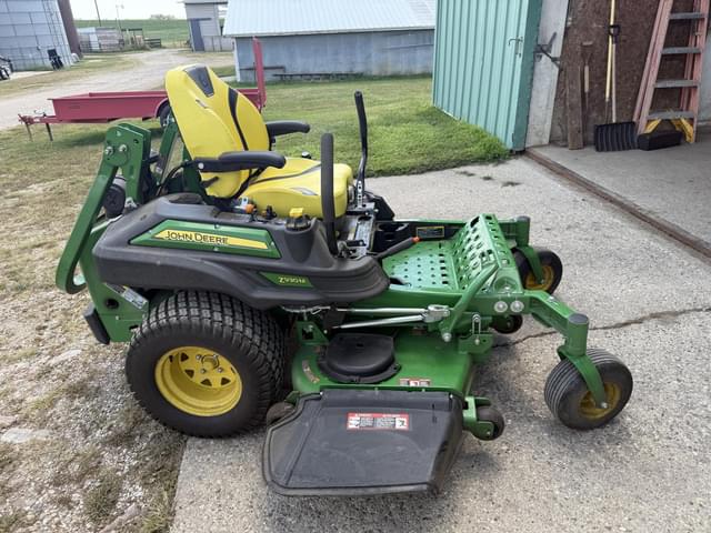 Image of John Deere Z930 equipment image 1