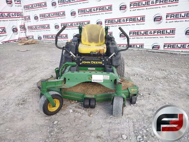 Image of John Deere Z930M equipment image 1