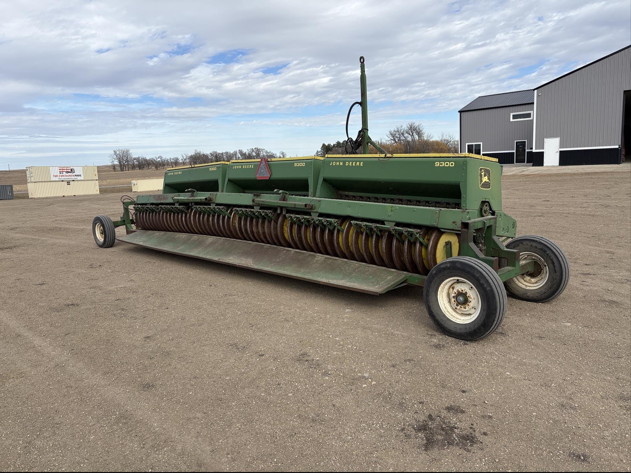 John Deere 9300 Equipment Image0