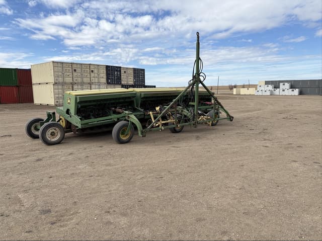 Image of John Deere 9300 equipment image 1