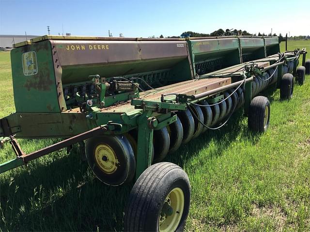 Image of John Deere 9300 equipment image 1