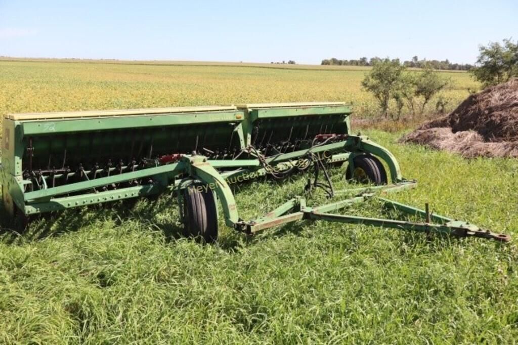 John Deere 9300 Equipment Image0