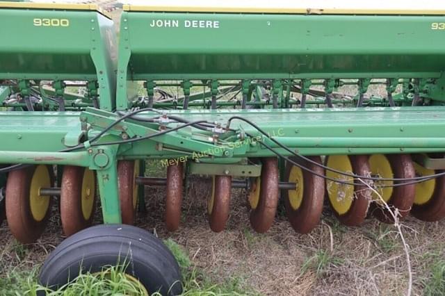 Image of John Deere 9300 equipment image 3