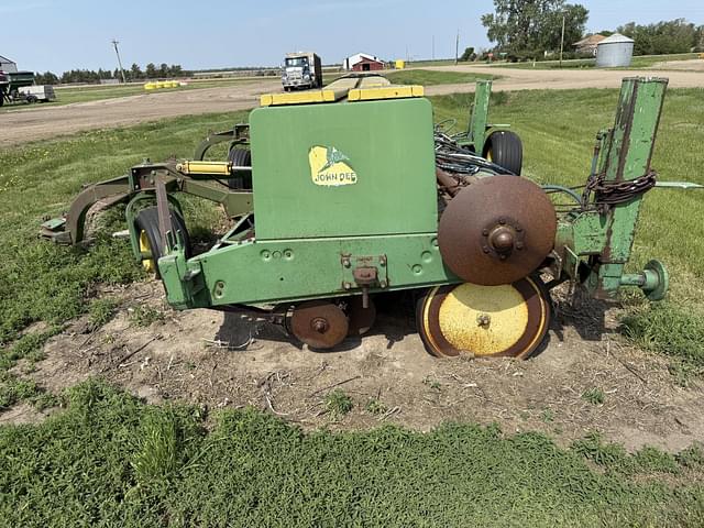 Image of John Deere 9300 equipment image 2