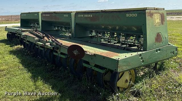 Image of John Deere 9300 equipment image 4