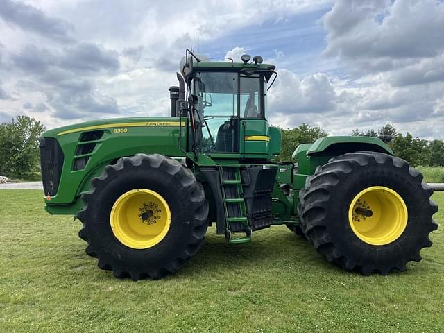 Image of John Deere 9330 equipment image 3