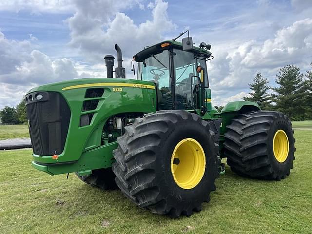 Image of John Deere 9330 equipment image 2