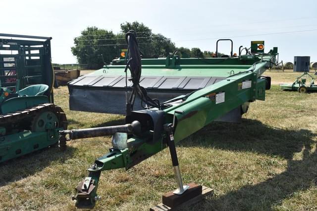 Image of John Deere 935 equipment image 1