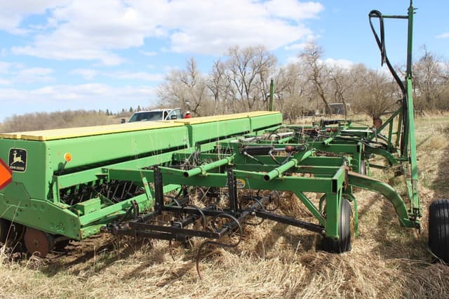 Image of John Deere 9350 equipment image 2