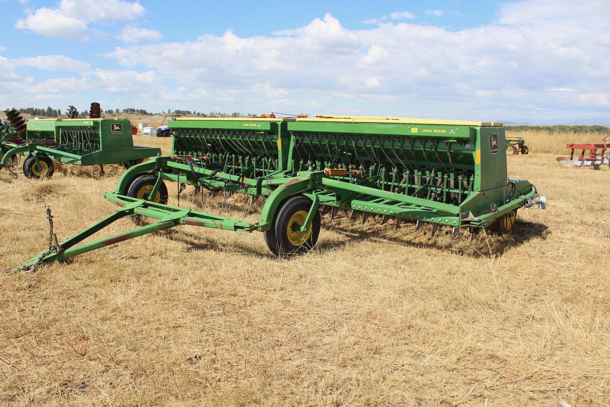 SOLD - John Deere 9350 Lot No. 48965 Planting with 7 In | Tractor Zoom