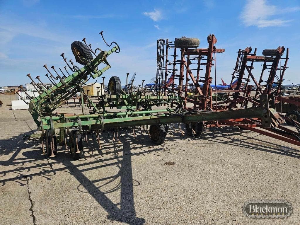 Image of John Deere 940 Image 1