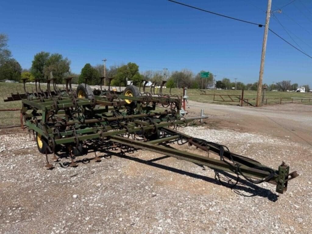 Image of John Deere 940 Primary image