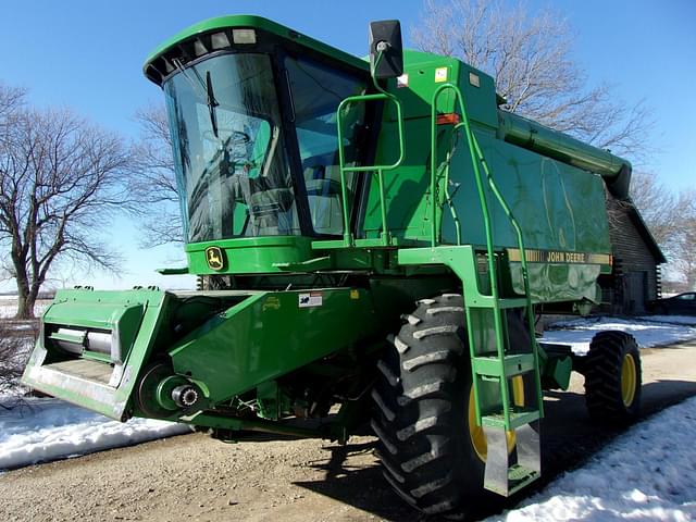 Image of John Deere 9400 equipment image 1