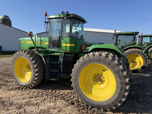 Image of John Deere 9400 equipment image 1
