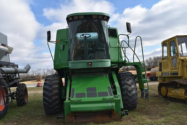 Image of John Deere 9400 equipment image 1