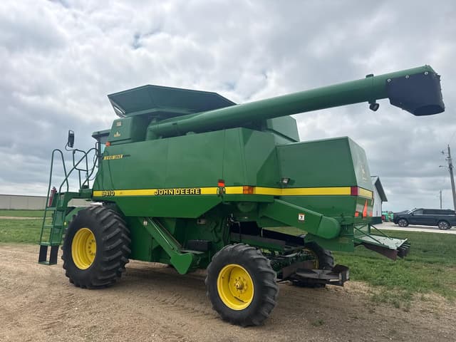 Image of John Deere 9410 equipment image 2