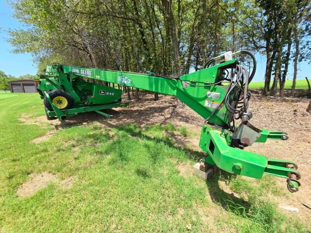 Image of John Deere 946 equipment image 2