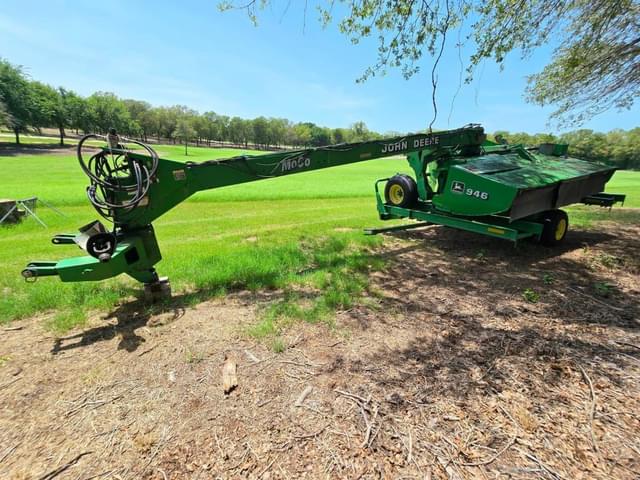 Image of John Deere 946 equipment image 4