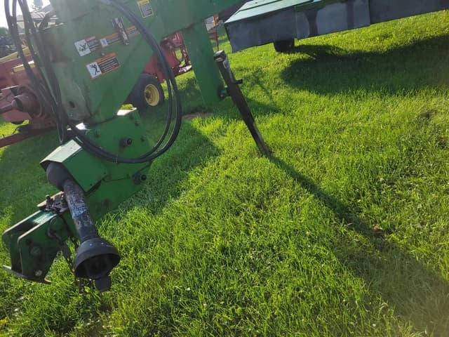 Image of John Deere 946 equipment image 2