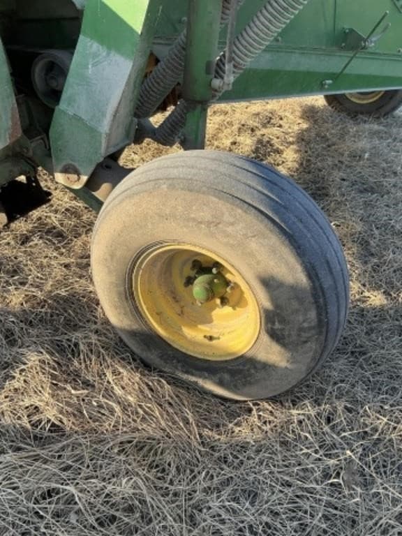 Image of John Deere 946 equipment image 4