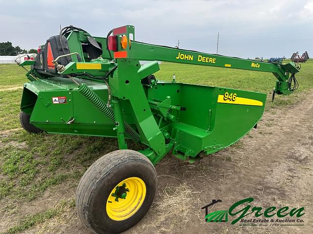 Image of John Deere 946 equipment image 3
