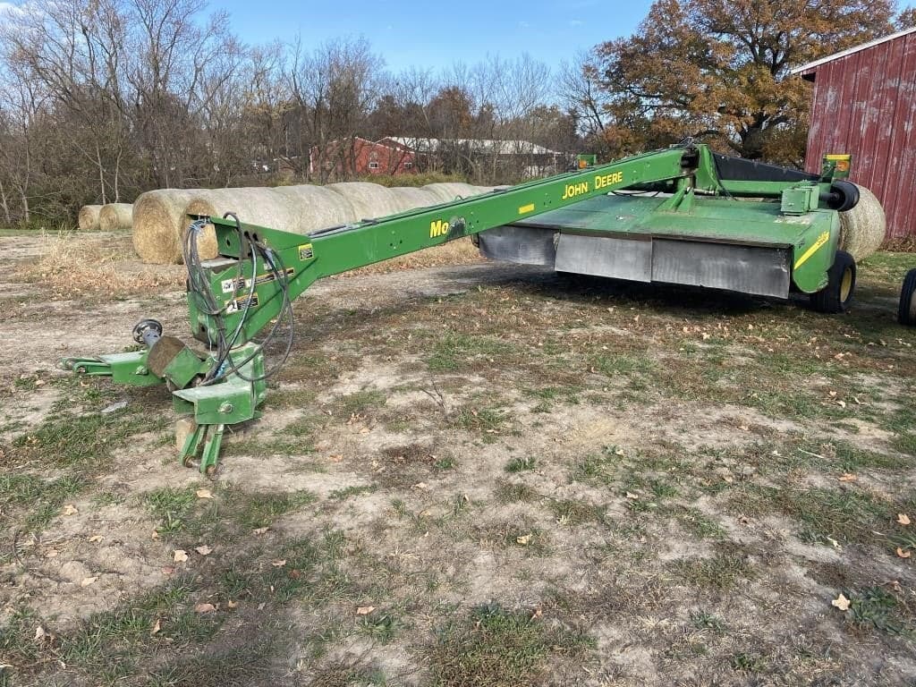 Image of John Deere 946 Primary image