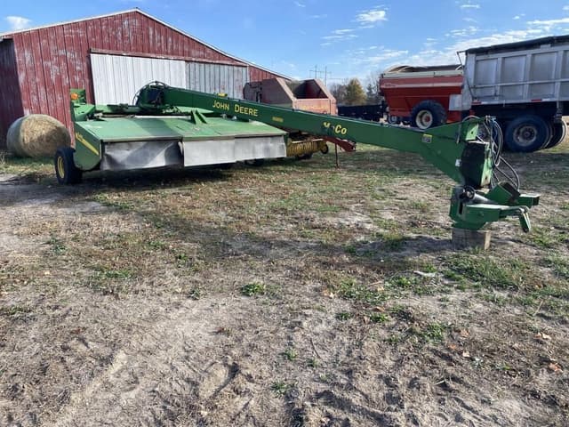 Image of John Deere 946 equipment image 1