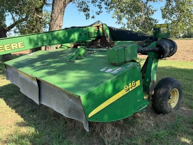 Image of John Deere 946 equipment image 1