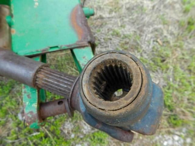 Image of John Deere 946 equipment image 3