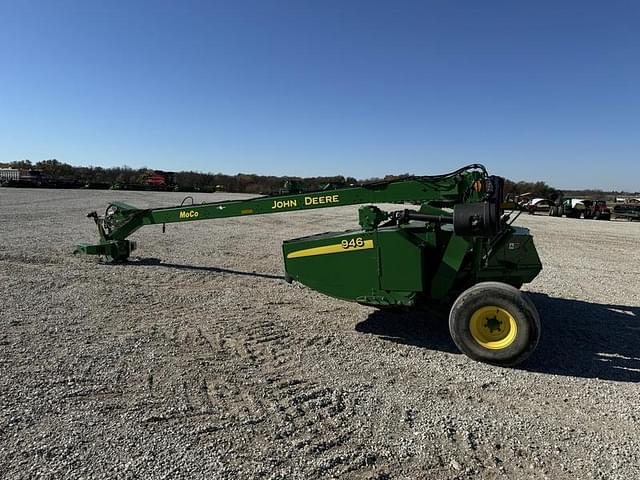 Image of John Deere 946 equipment image 2