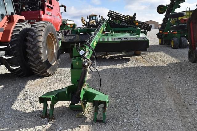 Image of John Deere 946 equipment image 1