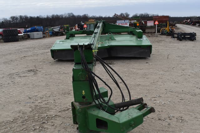 Image of John Deere 946 equipment image 1