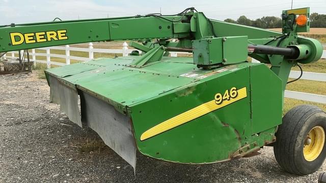 Image of John Deere 946 equipment image 3