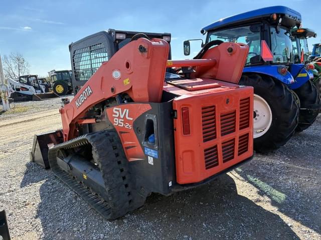 Image of Kubota SVL95-2S equipment image 3