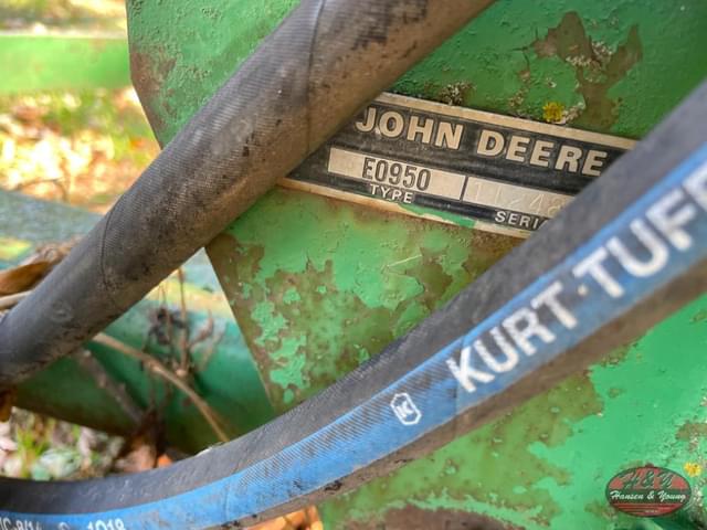 Image of John Deere 950 equipment image 1