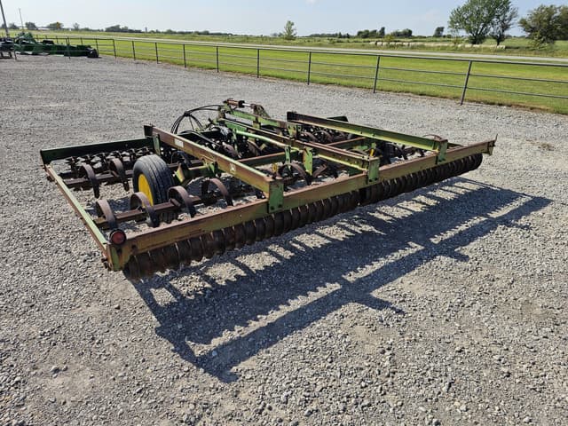 Image of John Deere 950 equipment image 3