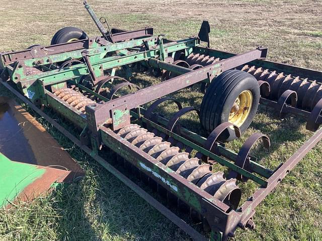Image of John Deere 950 equipment image 1