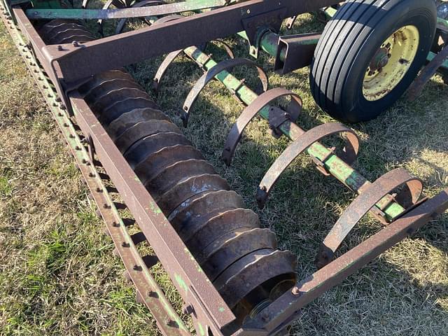 Image of John Deere 950 equipment image 3